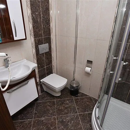 Uzunhan Otel