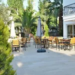 Отель Uzunhan