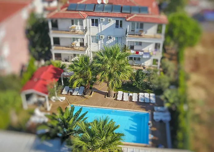 乌尊汉酒店 3* Ayvalı