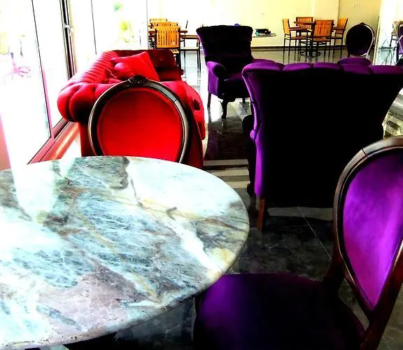 乌尊汉酒店 3* Ayvalı